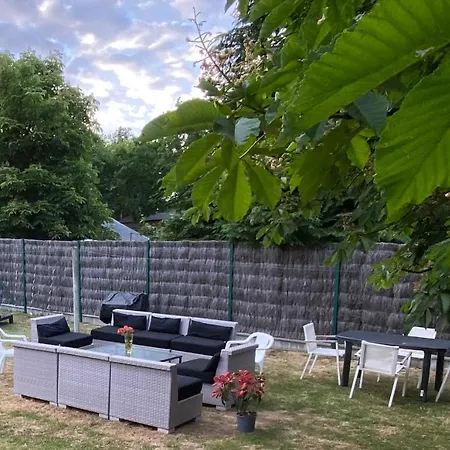 Grande Maison Avec Jardin Arbore